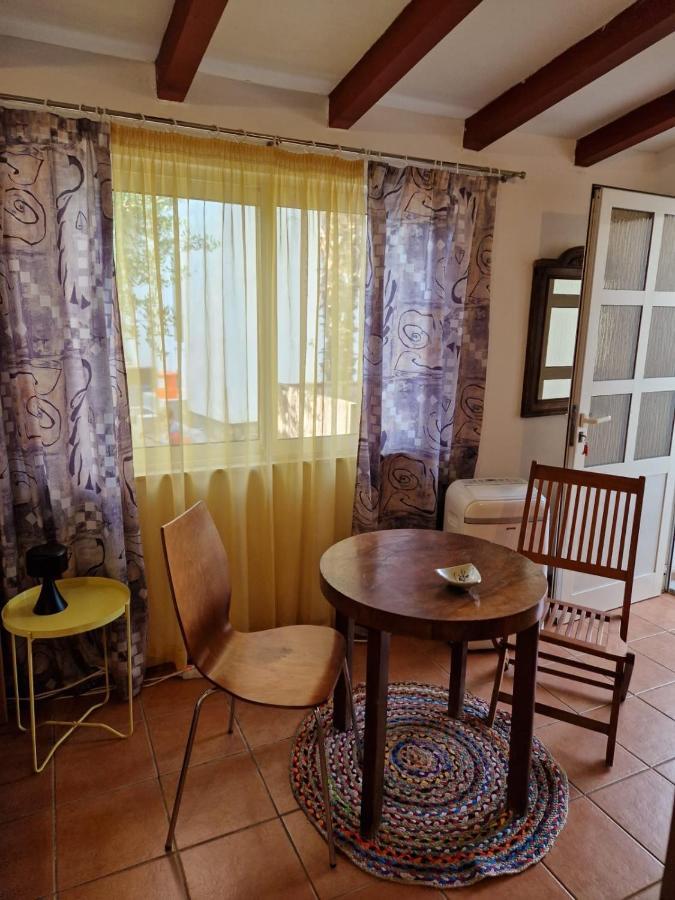 Olive Tree Apartments Rovigno Esterno foto