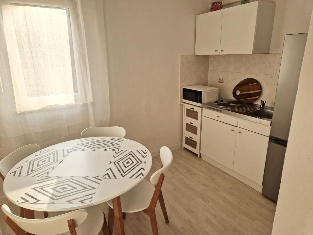 Olive Tree Apartments Rovigno Esterno foto