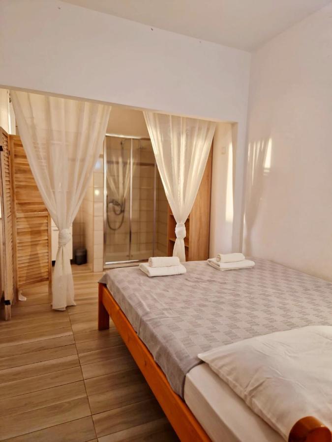 Olive Tree Apartments Rovigno Esterno foto